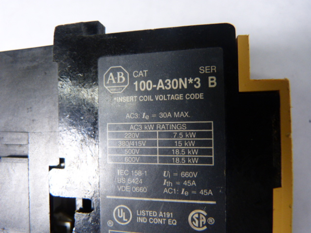 Allen-Bradley 100-A30ND3 Contactor 30Amp 3pole 110/120V Coil USED