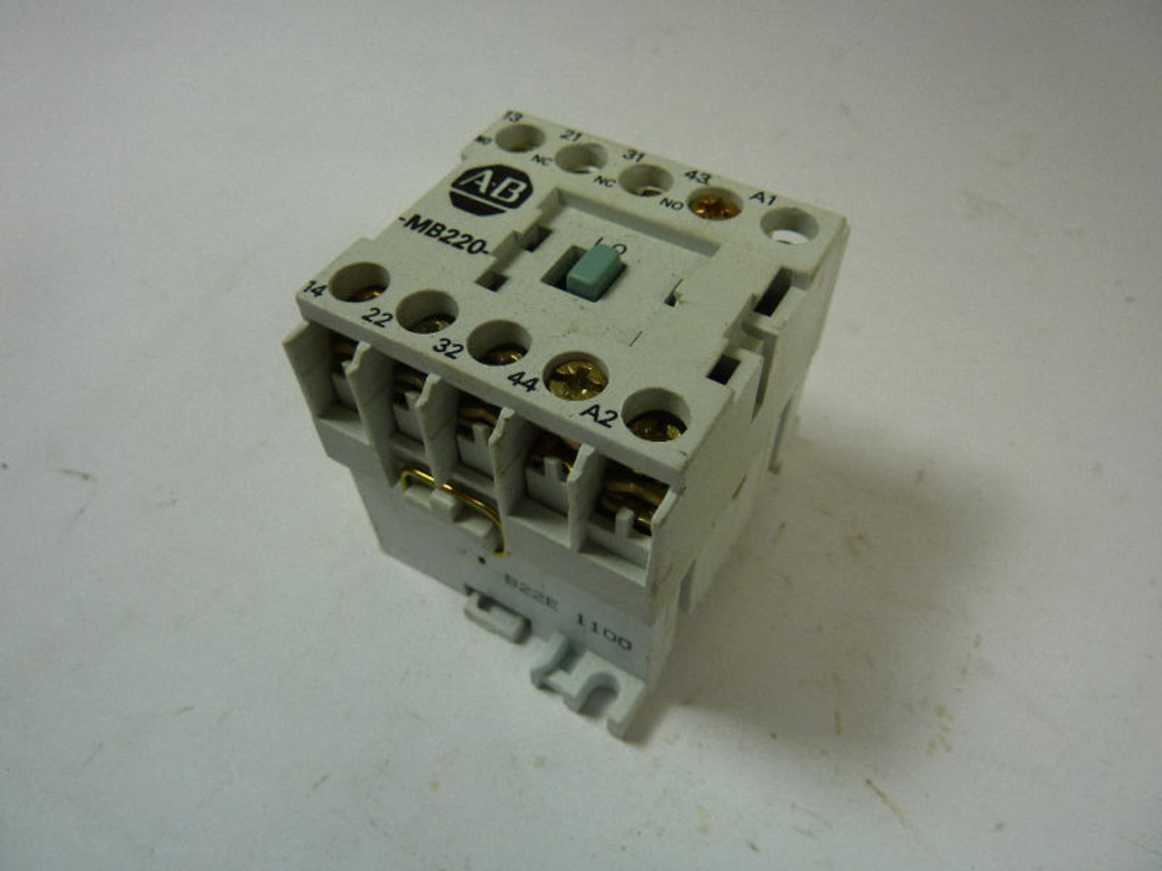 Allen-Bradley 700DC-MB220D24S Contactor 10 Amp w/ Diode USED