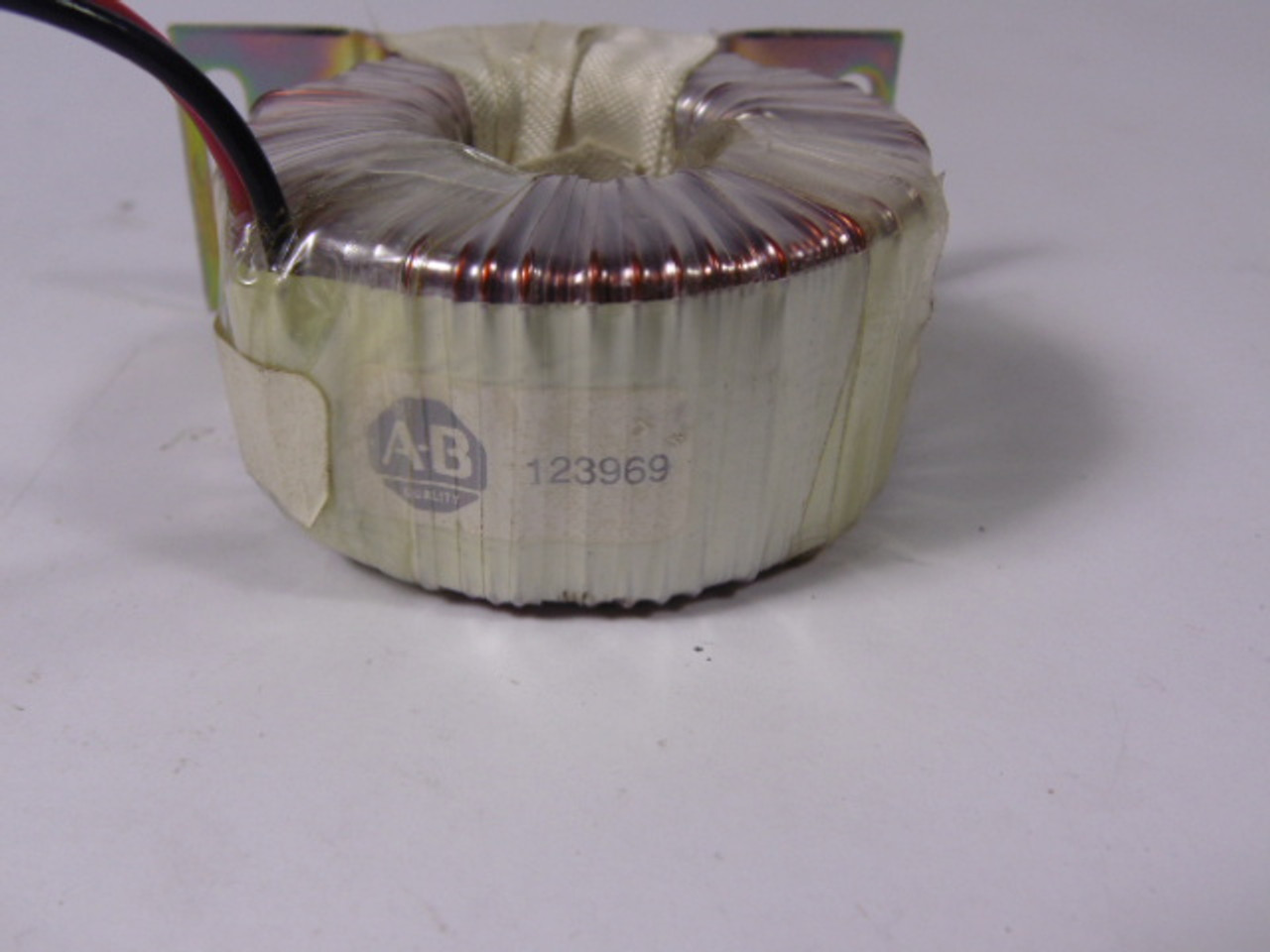 Allen-Bradley 123969 Transducer 600V Dual Red/Black Wire USED