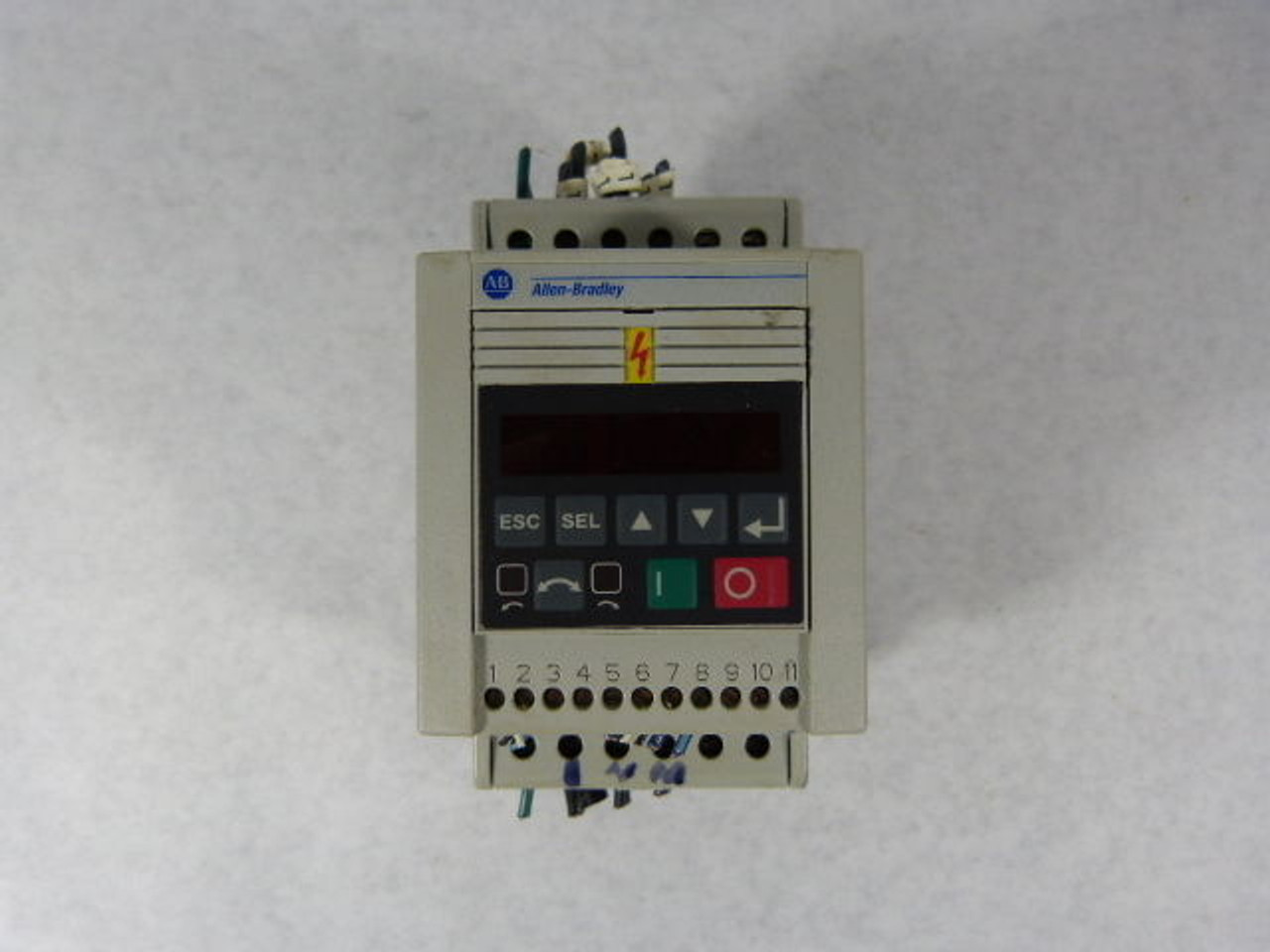 Allen-Bradley 160-AA04NSF1P1 Speed Controller 1HP 200-240V 3 Phase USED