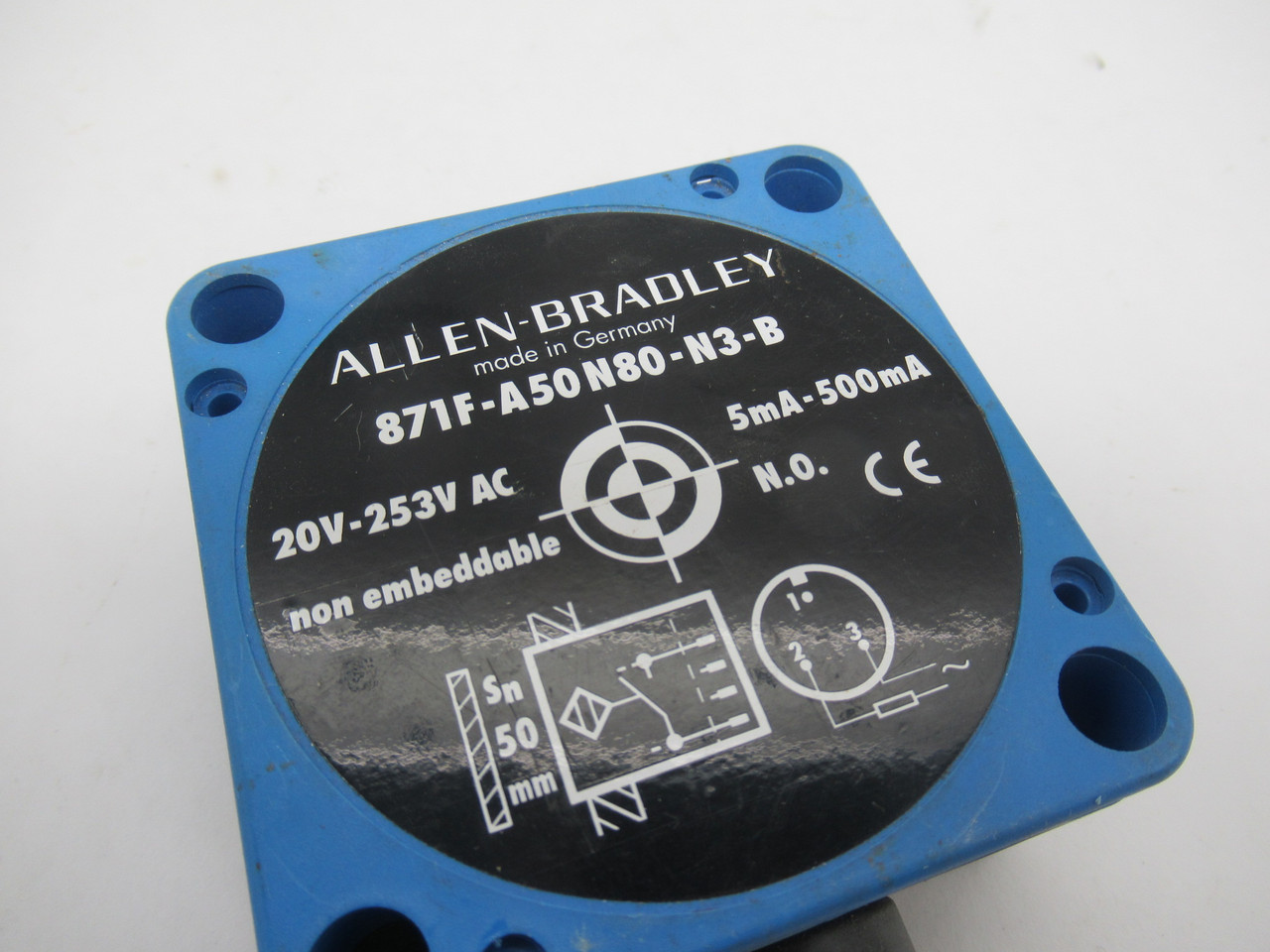 Allen-Bradley 871F-A50N80-N3 Proximity Photoswitch 20-253VAC 5-500mA USED