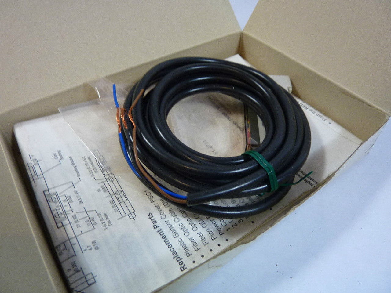 Allen-Bradley 45FVL-2LGE-A2 Photoelectric Sensor Digital ! NEW !