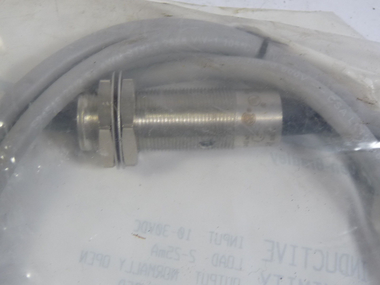 Allen-Bradley 871TMDH5NE18-A2 Inductive Proximity Sensor ! NWB !