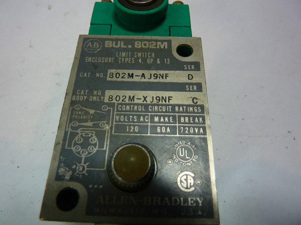 Allen-Bradley 802M-AJ9NF Limit Switch 10 Amp 600V USED
