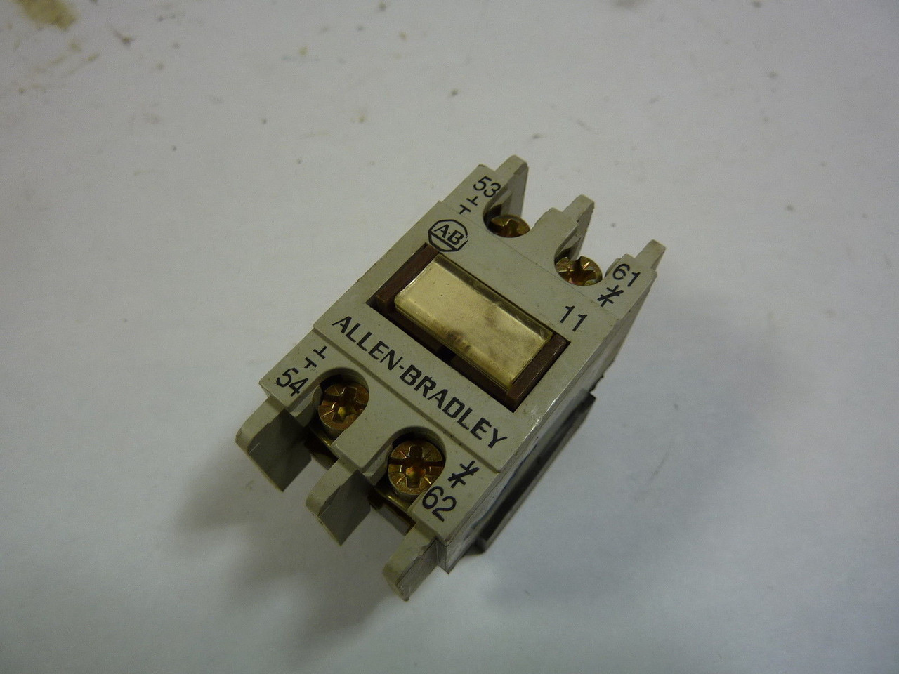 Allen-Bradley 195-FA11 Auxiliary Contact 1NO/1NC USED