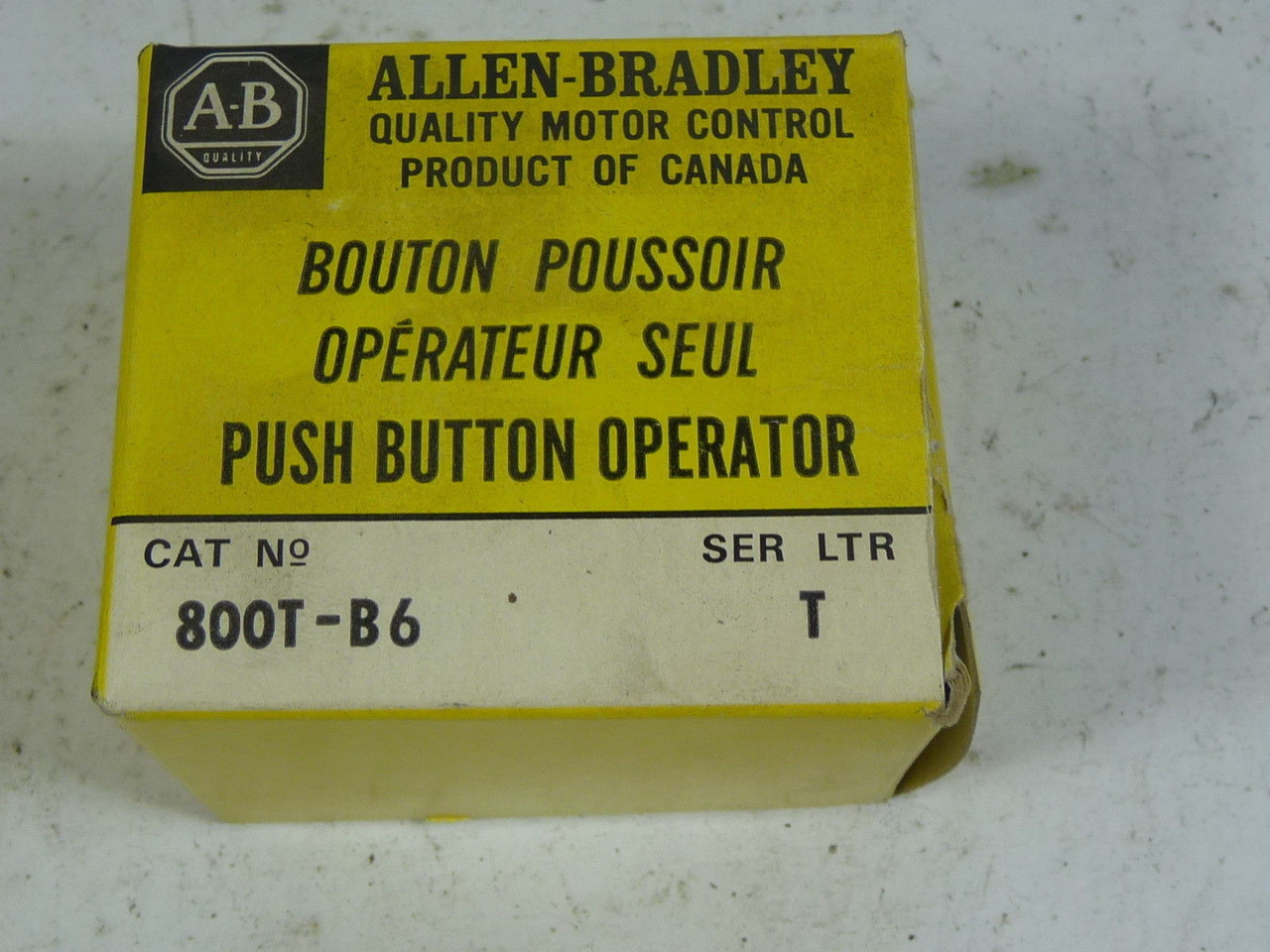 Allen-Bradley 800T-B6 Pushbutton Non Illuminating Red ! NEW !