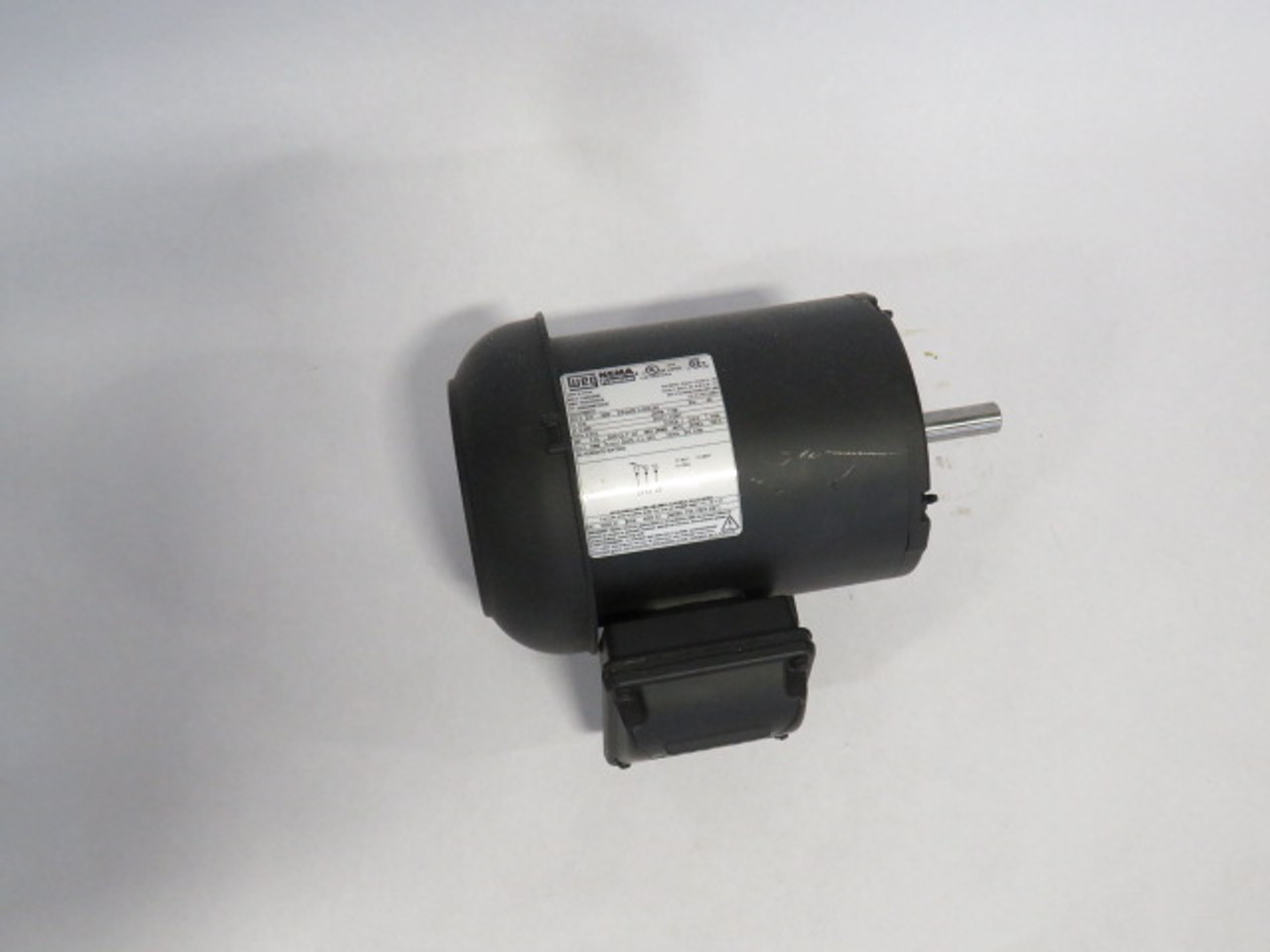 WEG 0.33HP 1740RPM 575V W56 TEFC 3Ph 0.499A 60Hz USED