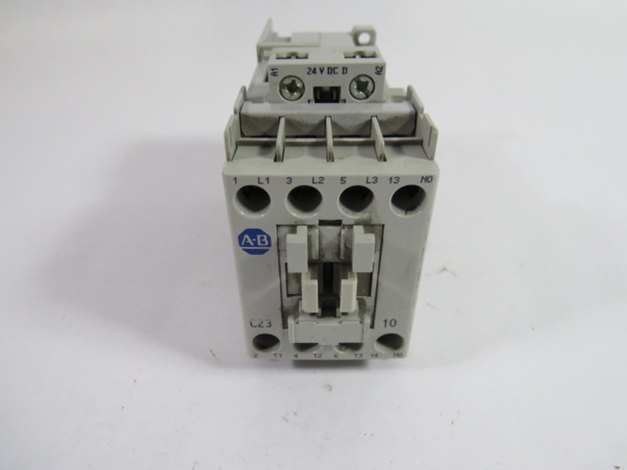 Allen-Bradley 100-C23DJ10 Series C Contactor 11KW 400V 24VDC Coil USED