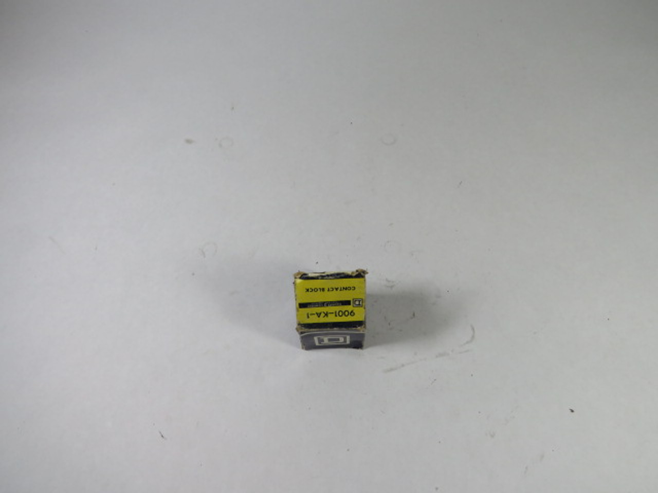 Square D 9001-KA-1 Pushbutton Contact 600 VAC 10 AMP 30MM Contact Block ! NEW !