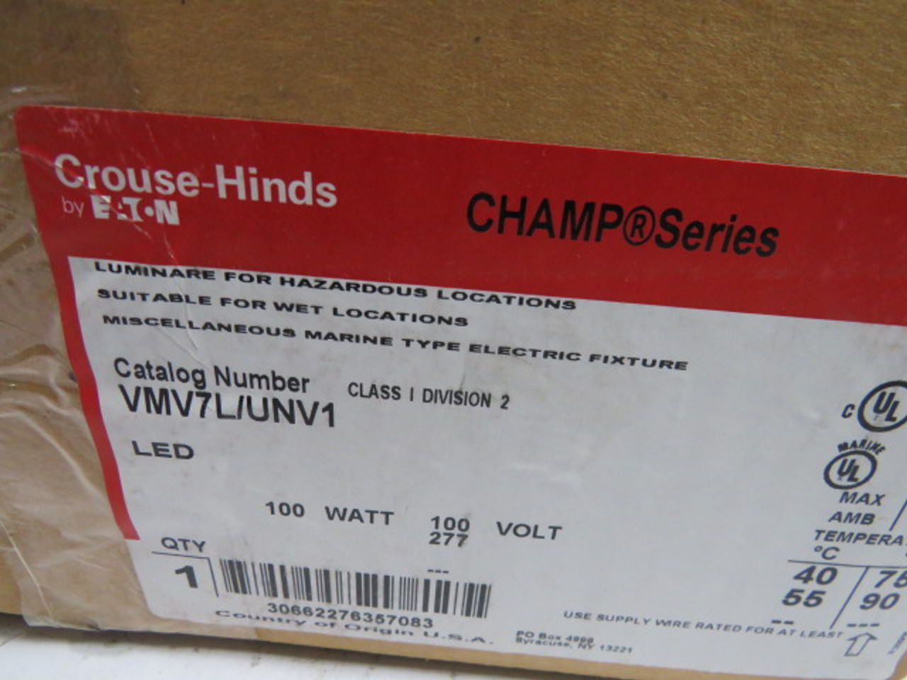 Eaton Crouse-Hinds VMV7L/UNV1 Hazardous Conditions Light ! NEW !