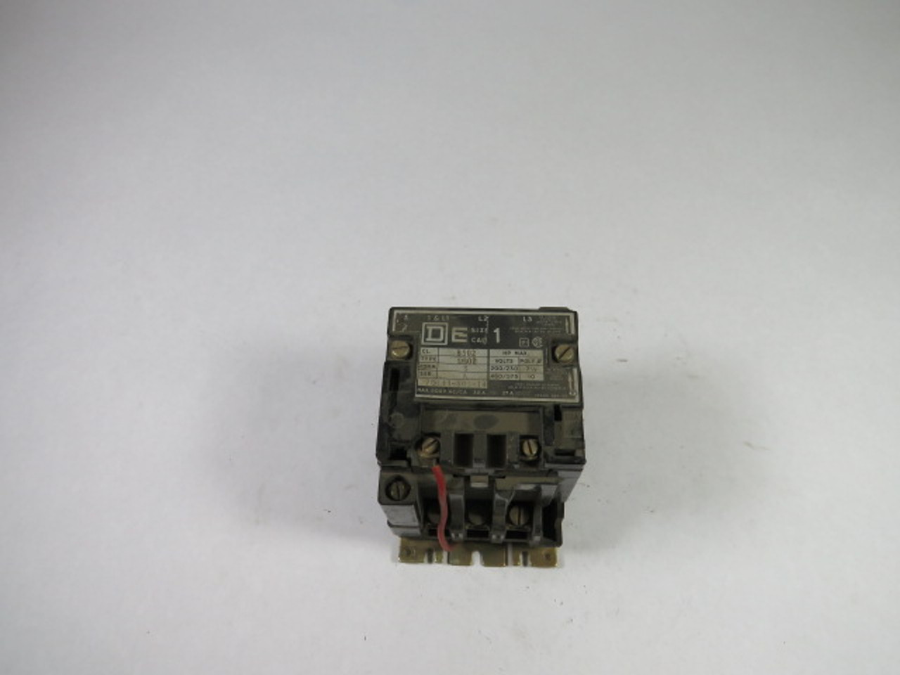 Square D 8502-SC02 Contactor 600V@60Hz 550V@50Hz SER A HAS CRACKS USED