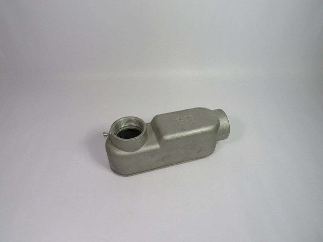 Thomas & Betts CILBA-2 Aluminum Fitting 2" W/ Cover USED