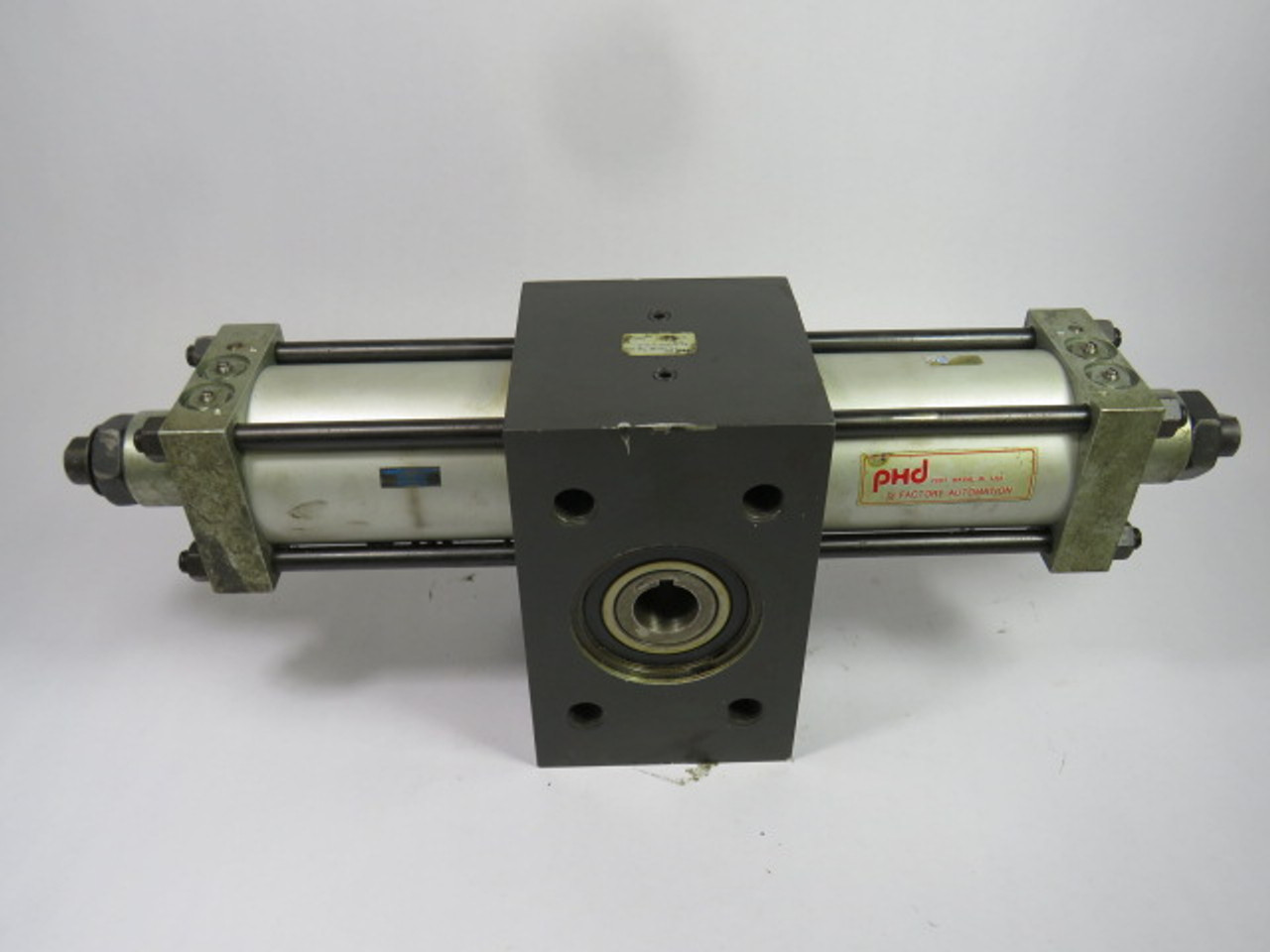 PHD R11A-7090-P-D-A-H Heavy Duty Rotary Actuator USED