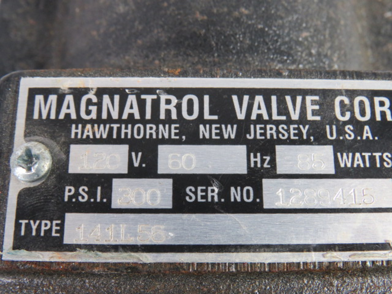 Magnatrol Valve 141L56 1-1/2in N/C 120V 60Hz 85W 300PSI 0/300# Valve USED
