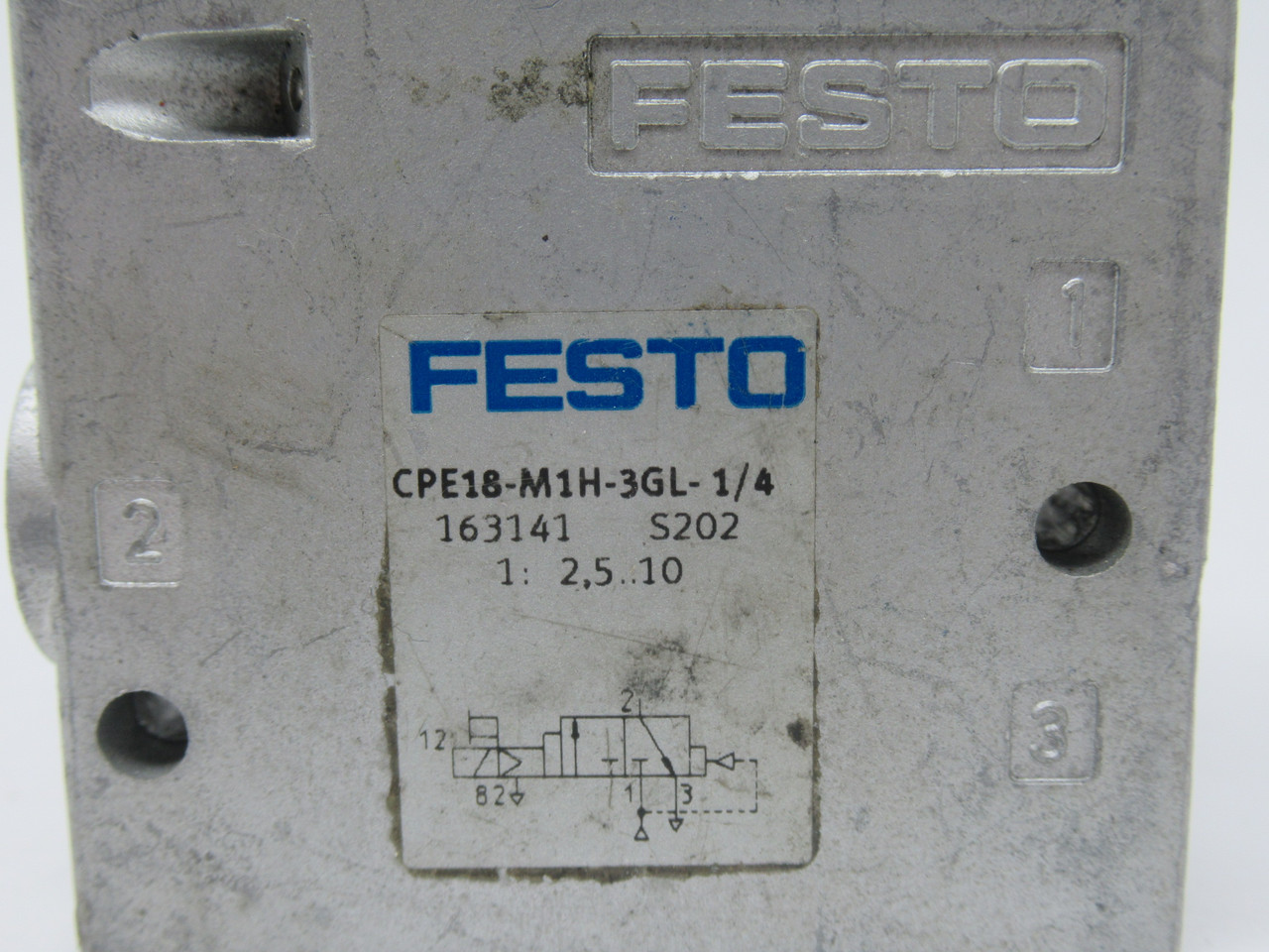 Festo 163141 CPE18-M1H-3GL-1/4 Solenoid Valve 24VDC 1/4" Port USED