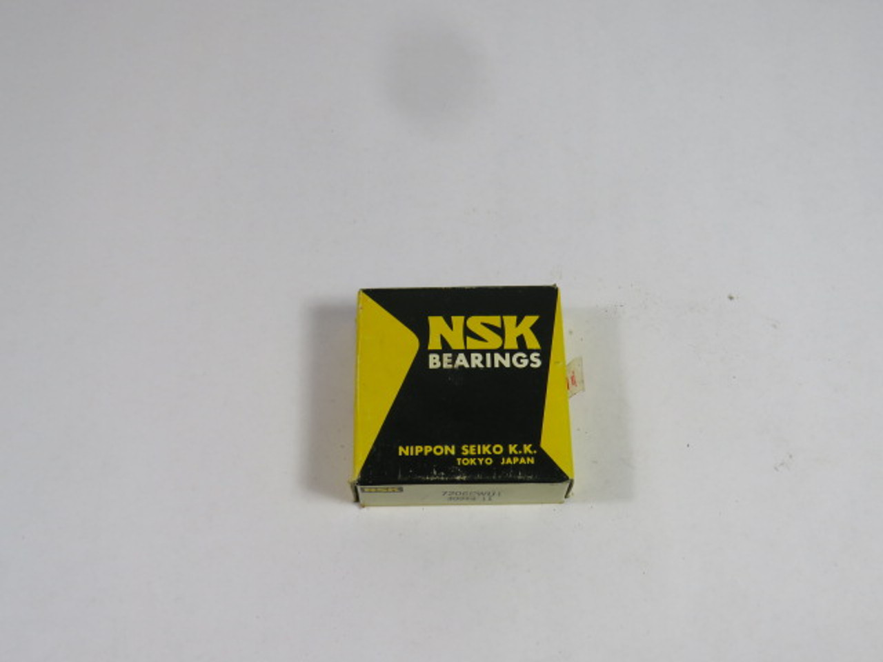 NSK 7206CWU1 Angular Contact Bearing 30MM x 62MM x 16MM ! NEW !