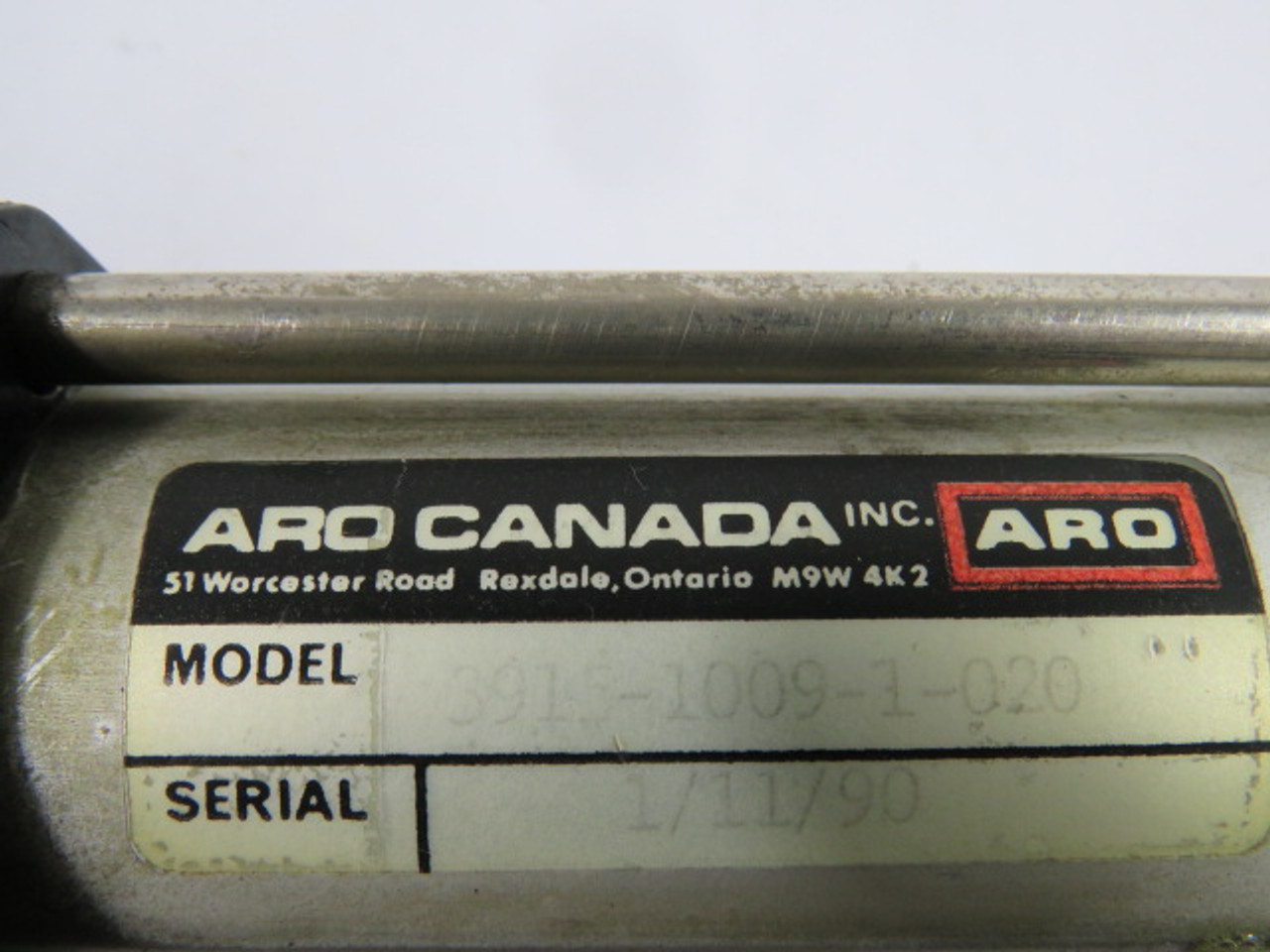 ARO 3915-1009-1-020 Pneumatic Air Cylinder 1-1/2" Bore 2" Stroke USED