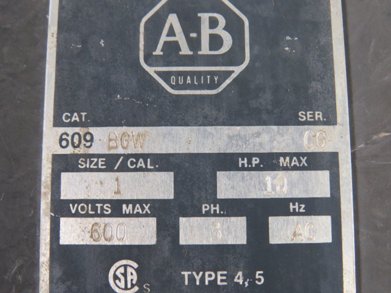 Allen-Bradley 609-BGW Manual AC Starter 600V 3Ph 10HP Size 1 C/W Cable USED