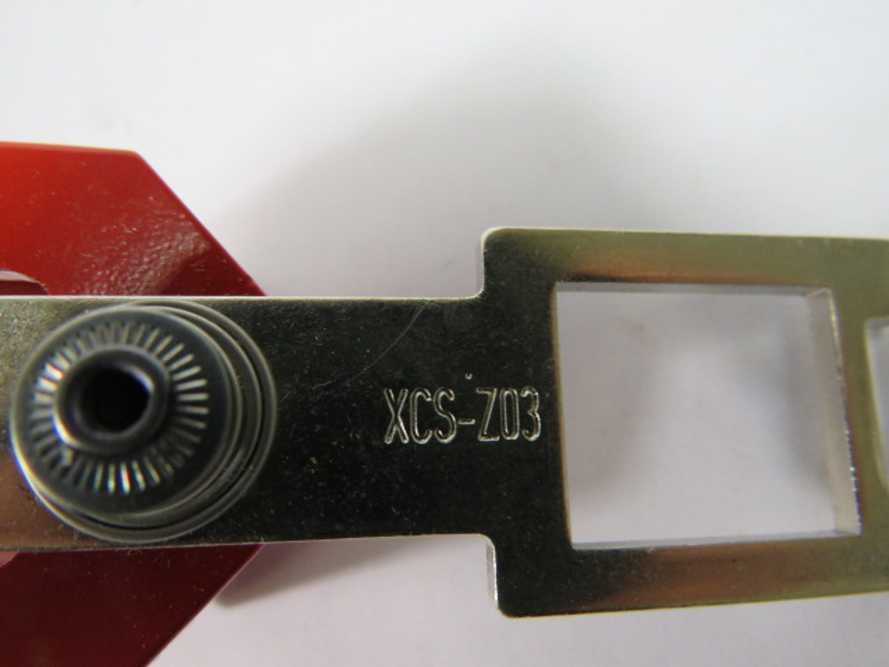 Telemecanique XCS-Z03 Pivoting Actuator For Metal Switch USED