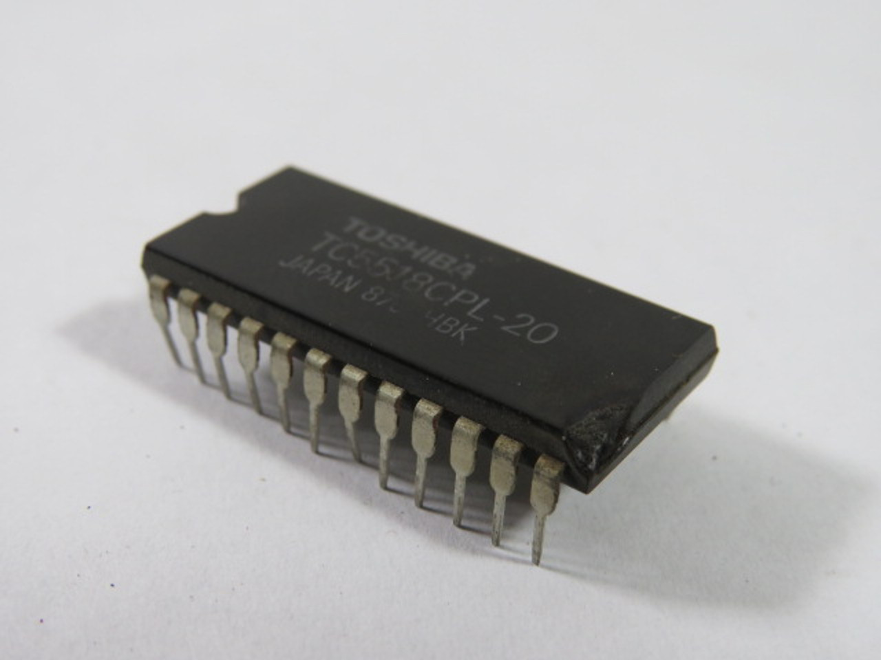 Toshiba TC5518CPL-20 24 Pin Integrated Circuit USED