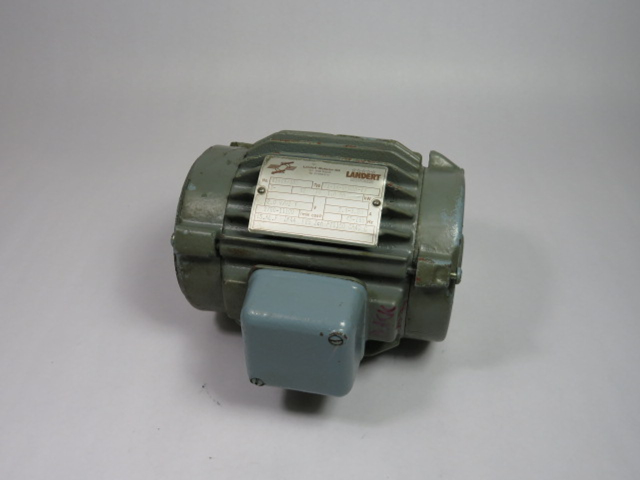 Landert 1kW 2700-11100RPM 2.0V TEFC 3Ph 2.9-3.85A 45-185Hz ! AS IS !