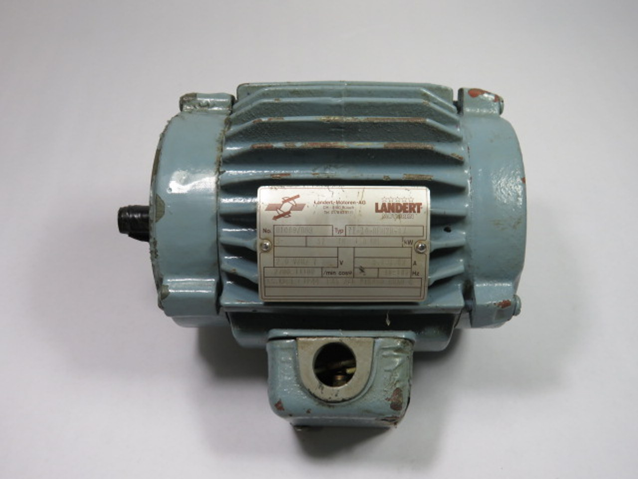 Landert 1kW 2700-11100RPM 2.0V TEFC 3Ph 2.9-3.85A 45-185Hz USED