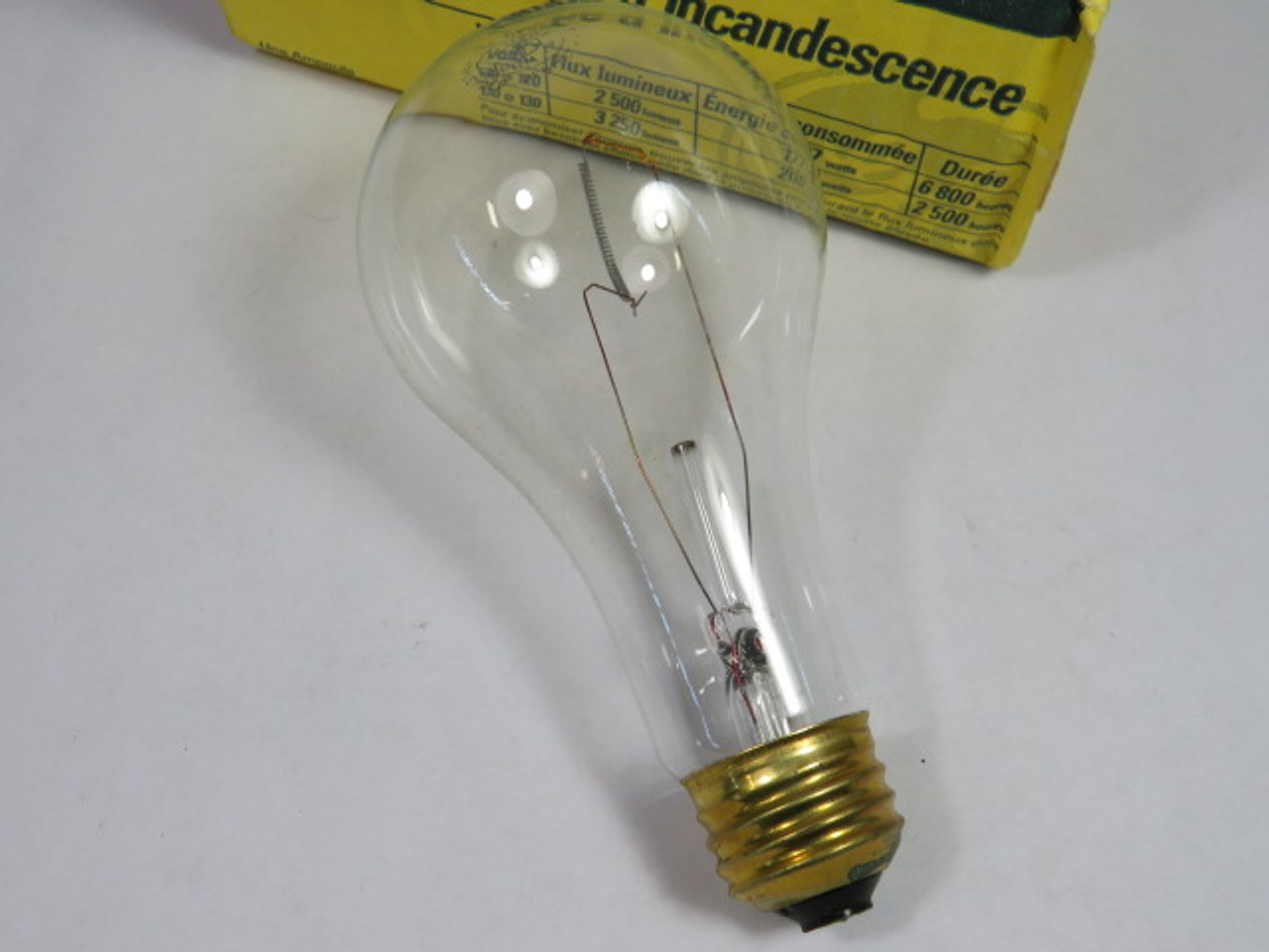 GE Lighting 25937 Incandescent Lamp 130 Volt ! NEW !