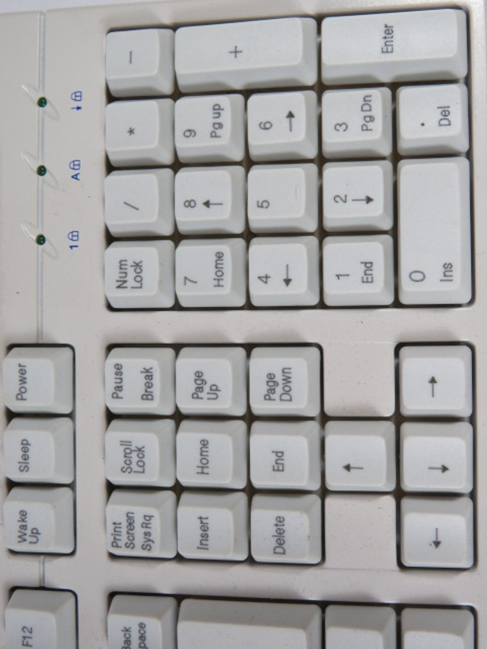 Microsoft Generic Windows Qwerty Keyboard White USED