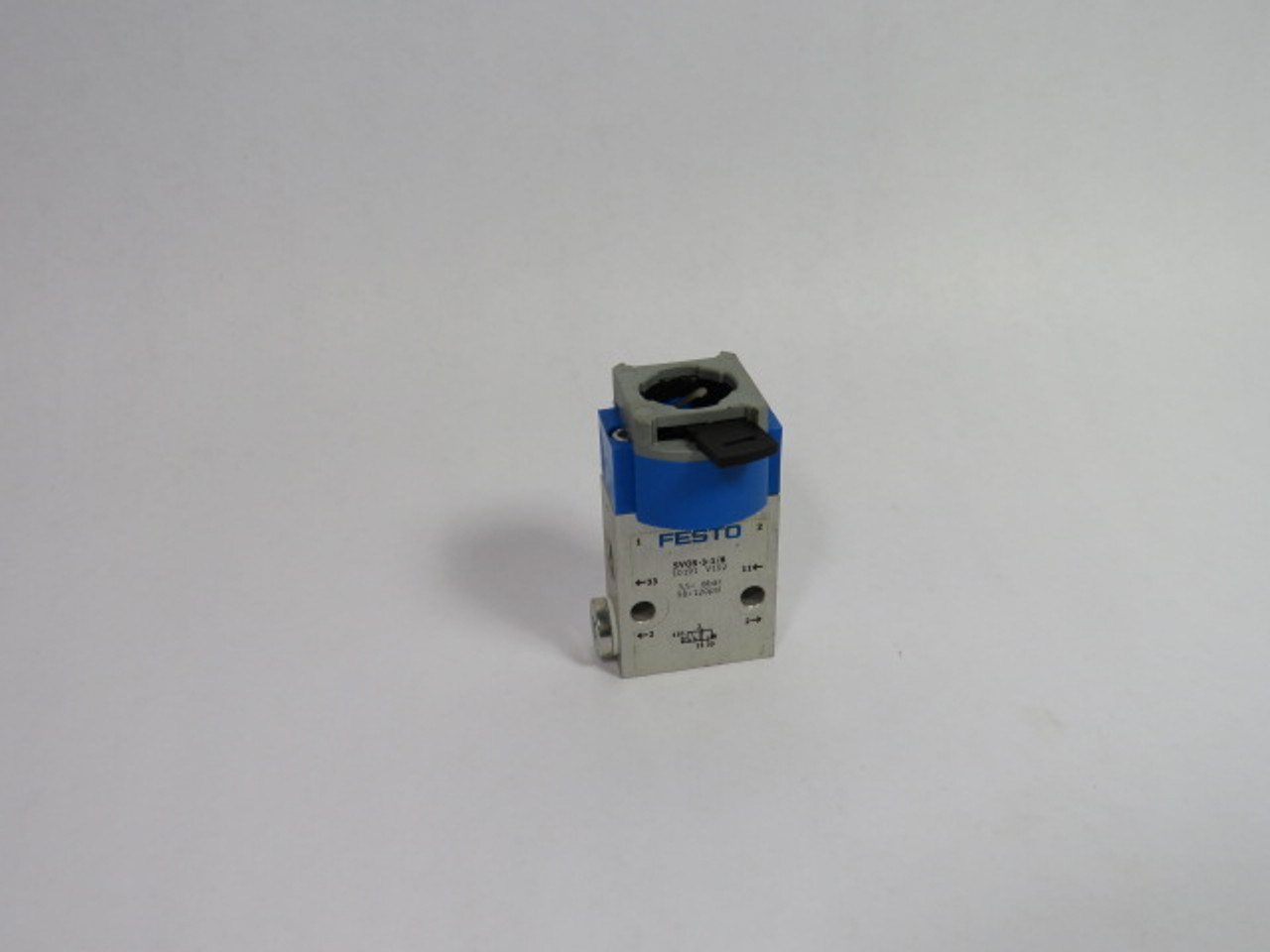 Festo SVOS-3-1/8 Front Panel Valve 3.5-8 BAR 50-120 PSI USED