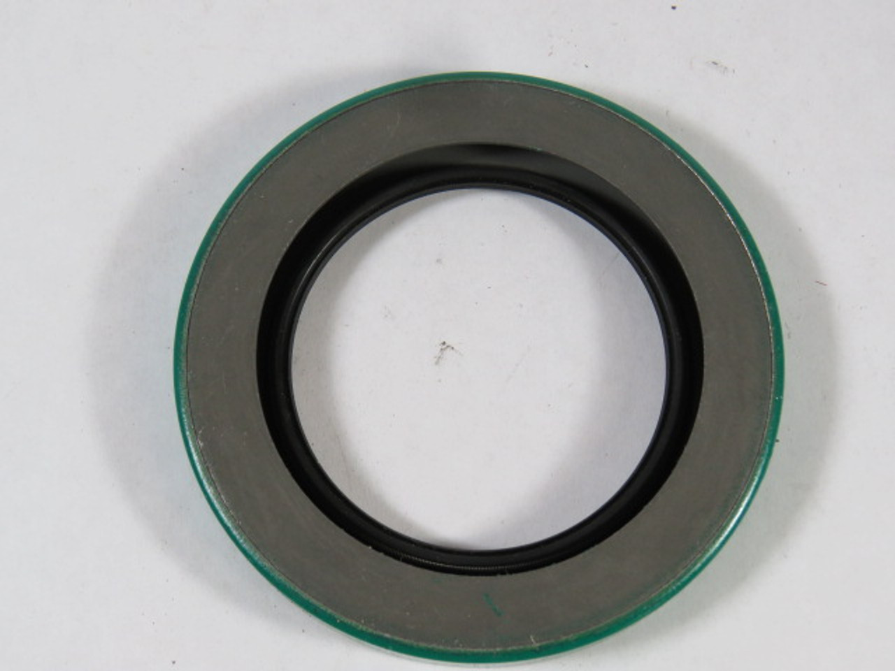 SKF 21302 Nitrile Oil Seal 2.1250" ID 3.2510" OD 0.4375" W ! NEW !