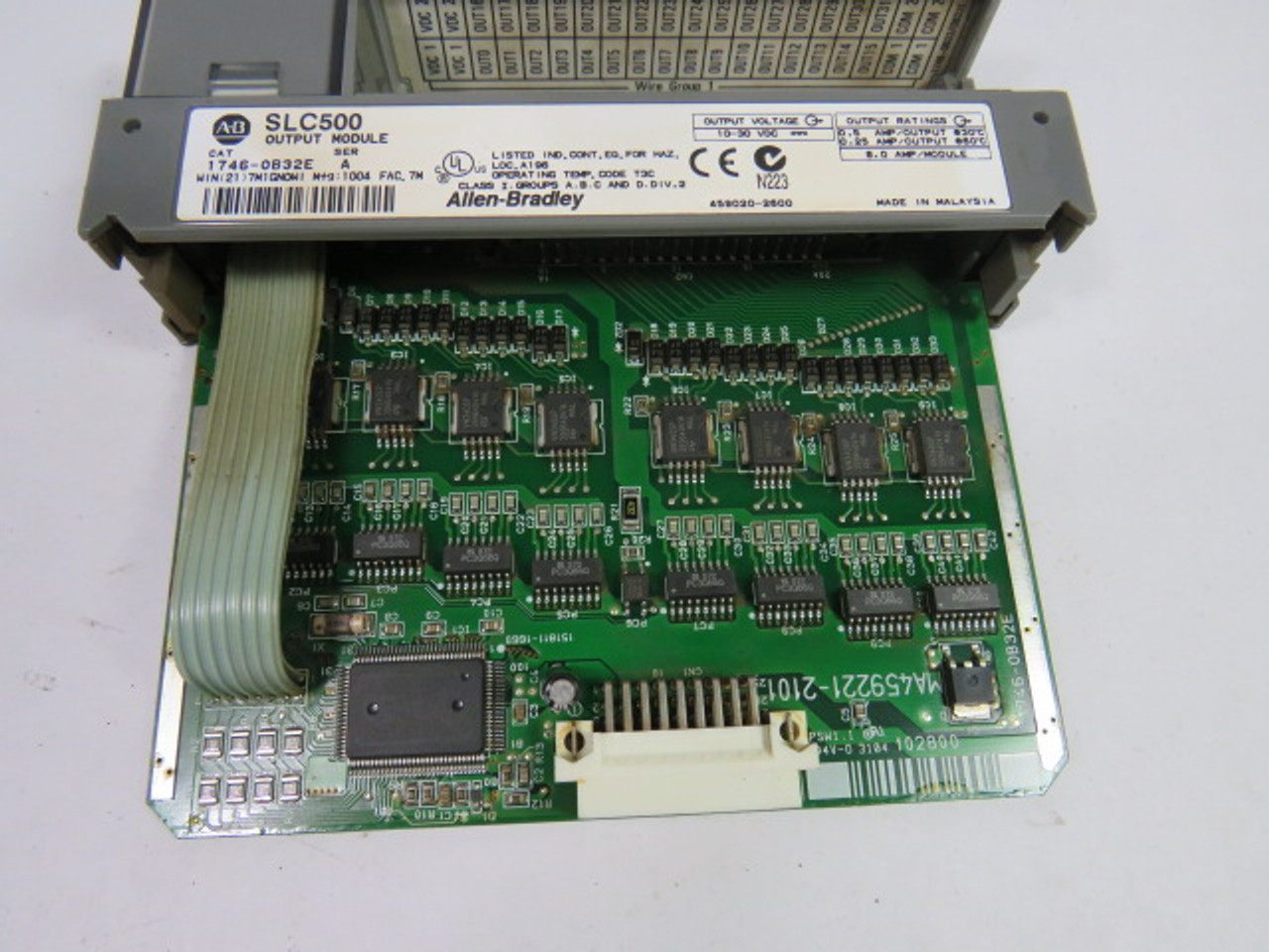 Allen-Bradley 1746-OB32E Series A Output Module 10-30VDC USED