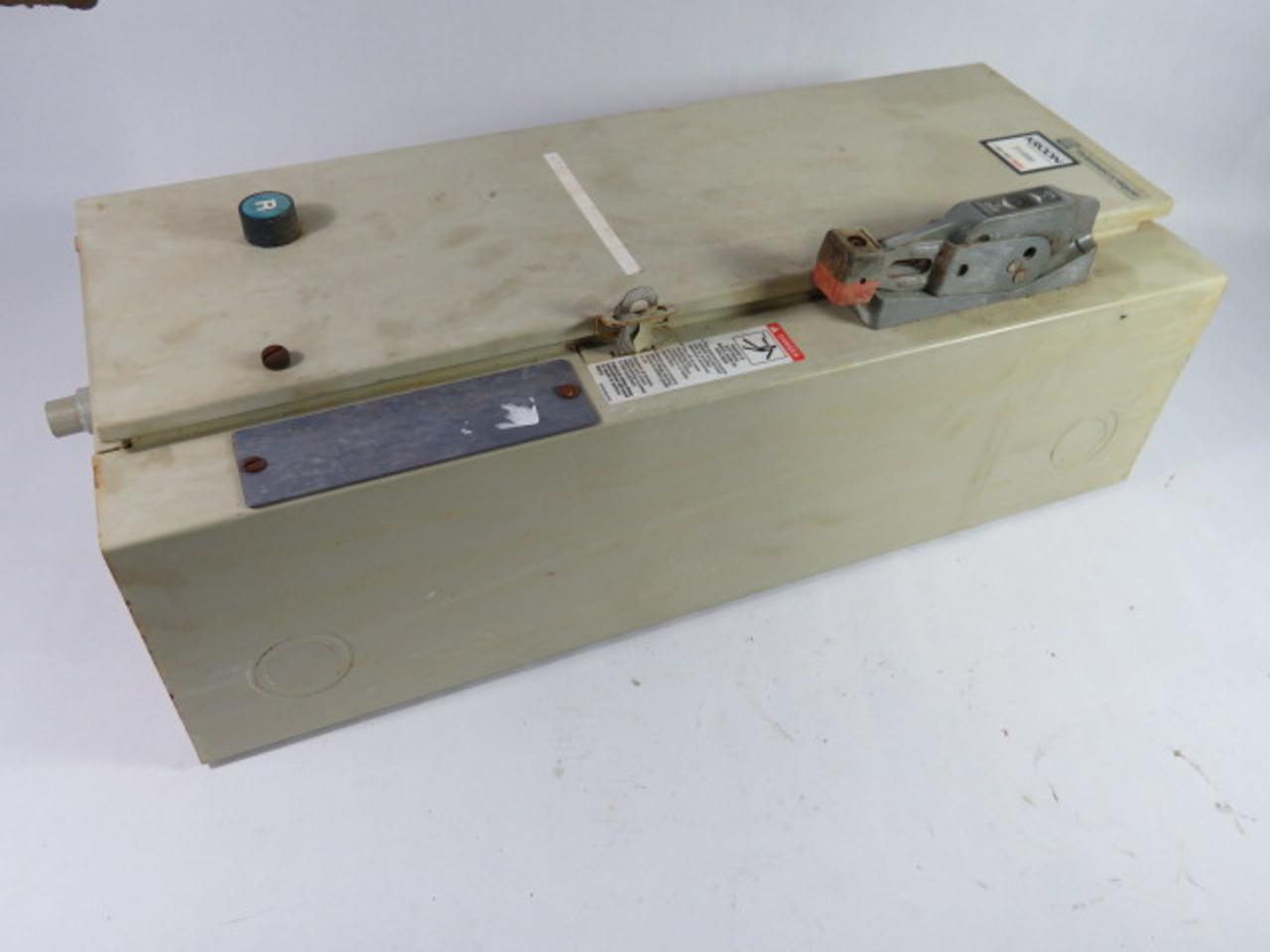 Telemecanique LE1D128B62 Magnetic Starter Enclosure 3Ph 208V/3HP USED