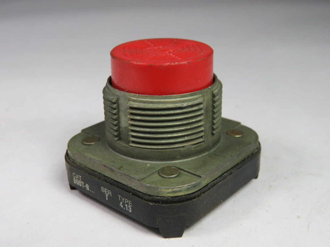 Allen-Bradley 800T-B6 Series T Push Button Red Extended Head No Contacts USED