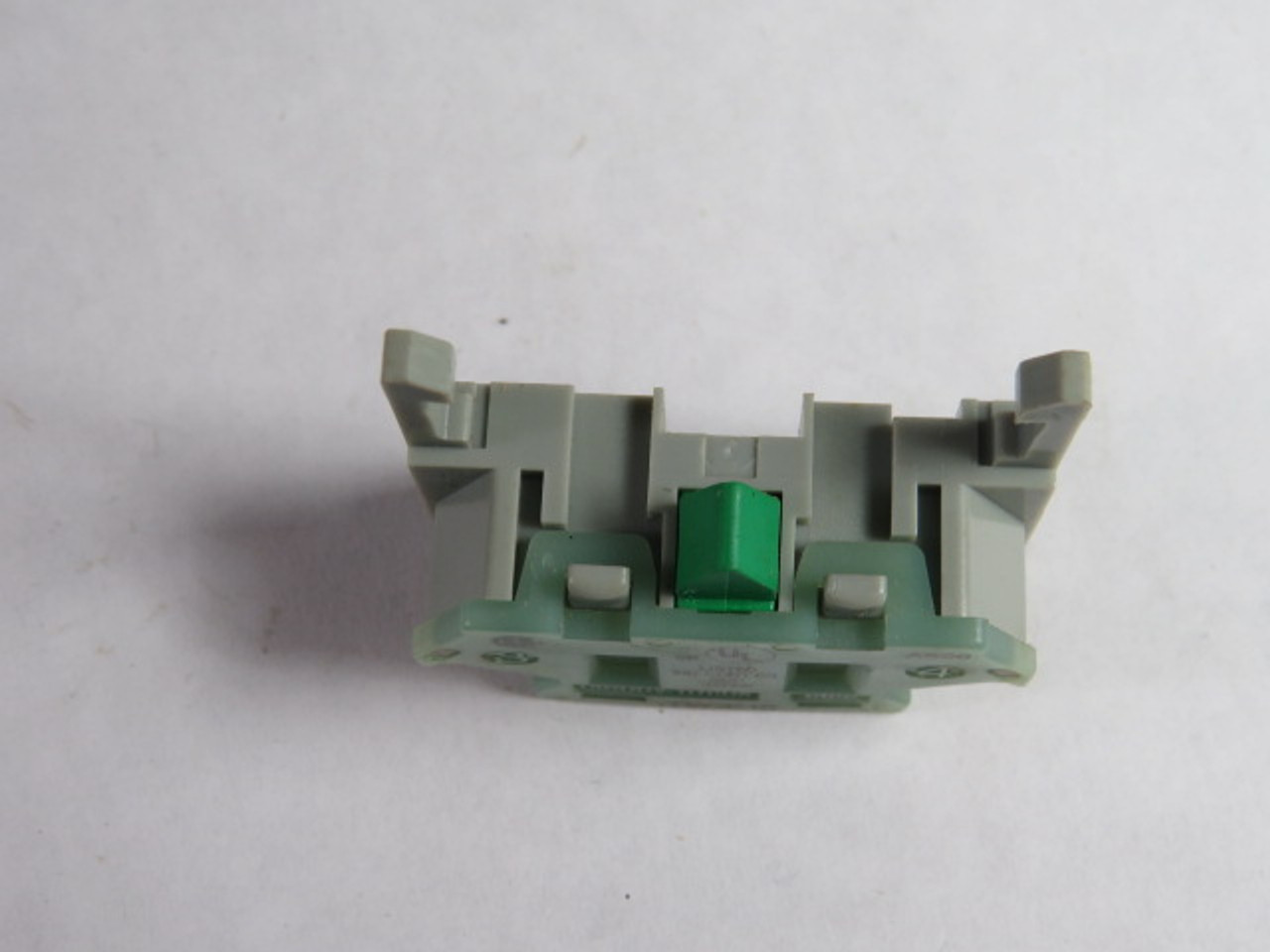 IDEC TW-C10 Contact Block 1NO 600V GREEN USED