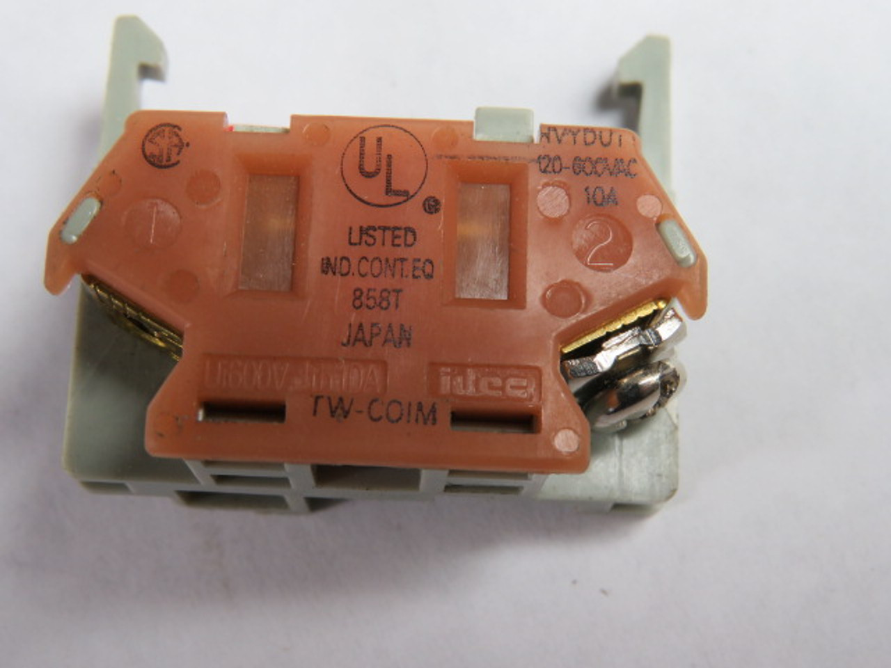 IDEC TW-C01M Contact Block 1NC 600V RED USED