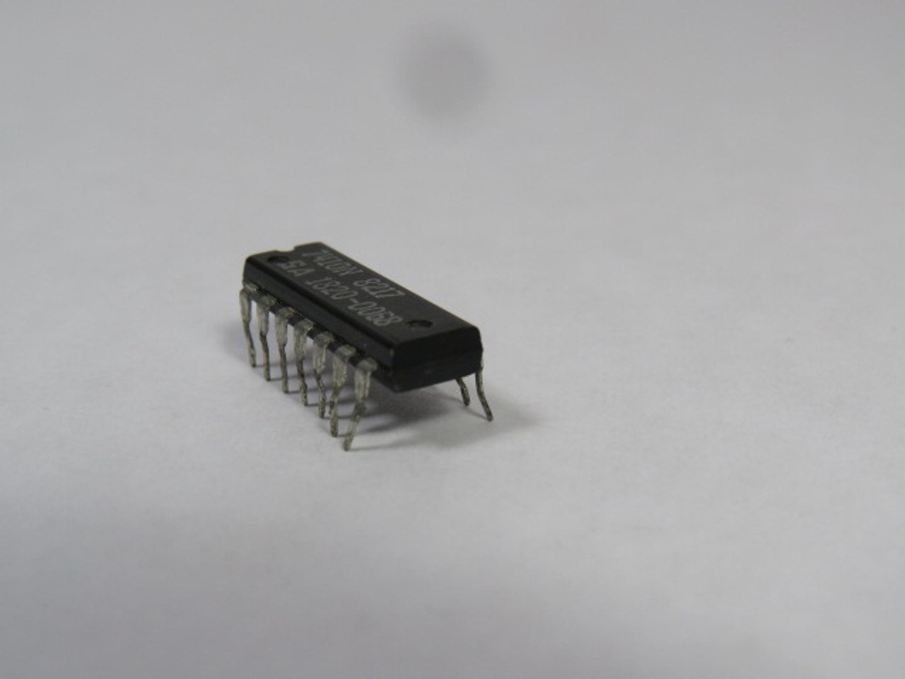 Signetics 7410N Triple 3-Input NAND Gate IC Chip USED