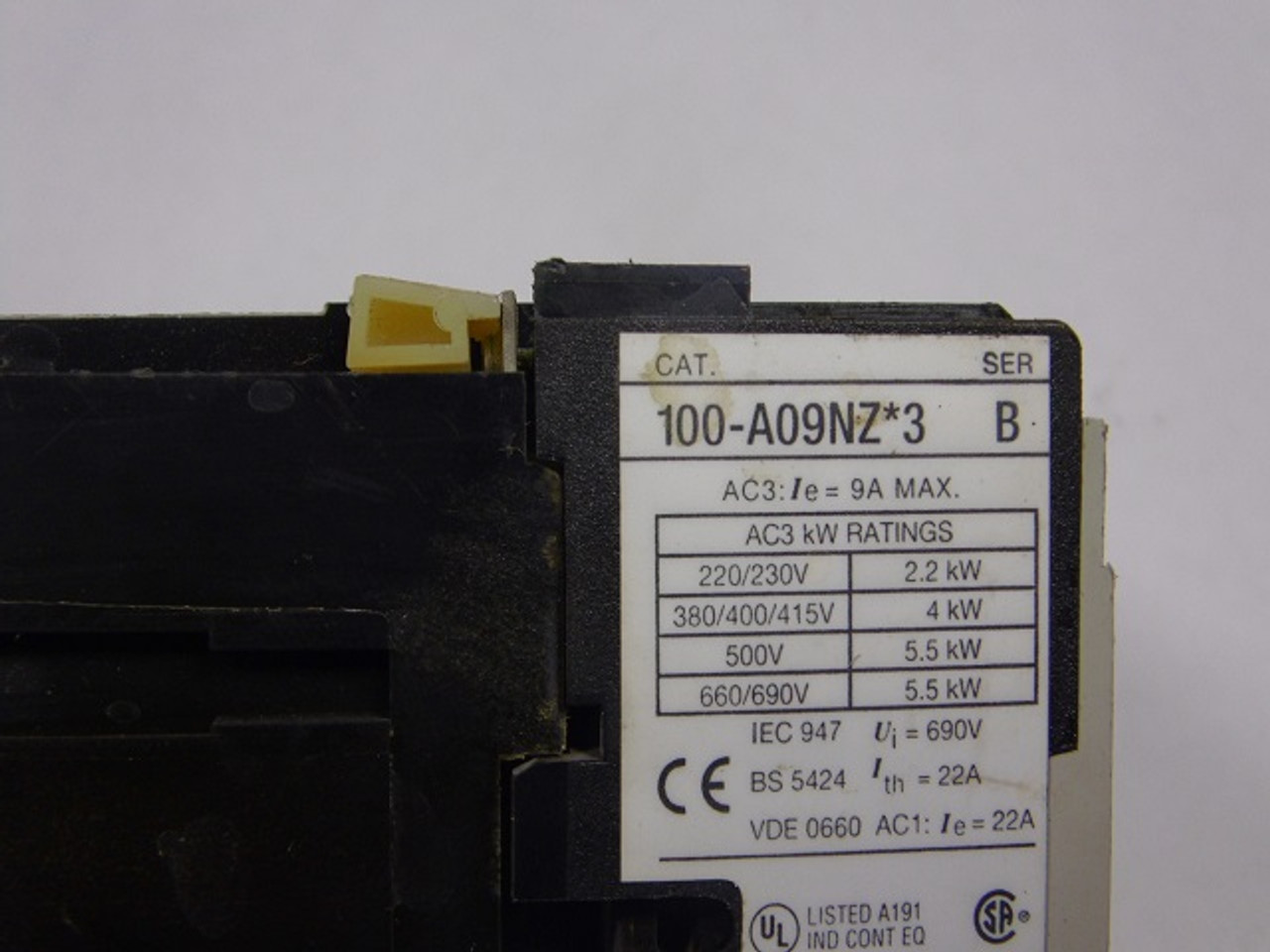 Allen-Bradley 100-A09NZJ3 Contactor 9A 24VDC USED