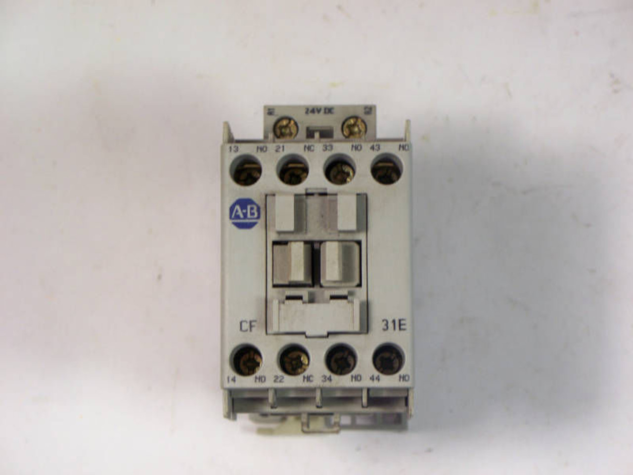 Allen-Bradley 700-CF310Z24 24VDC Contactor USED