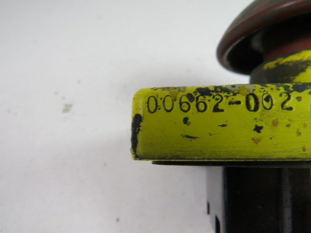 Rees 00662-002 Heavy Duty Red/Yellow Mushroom Pushbutton Switch 600VAC USED