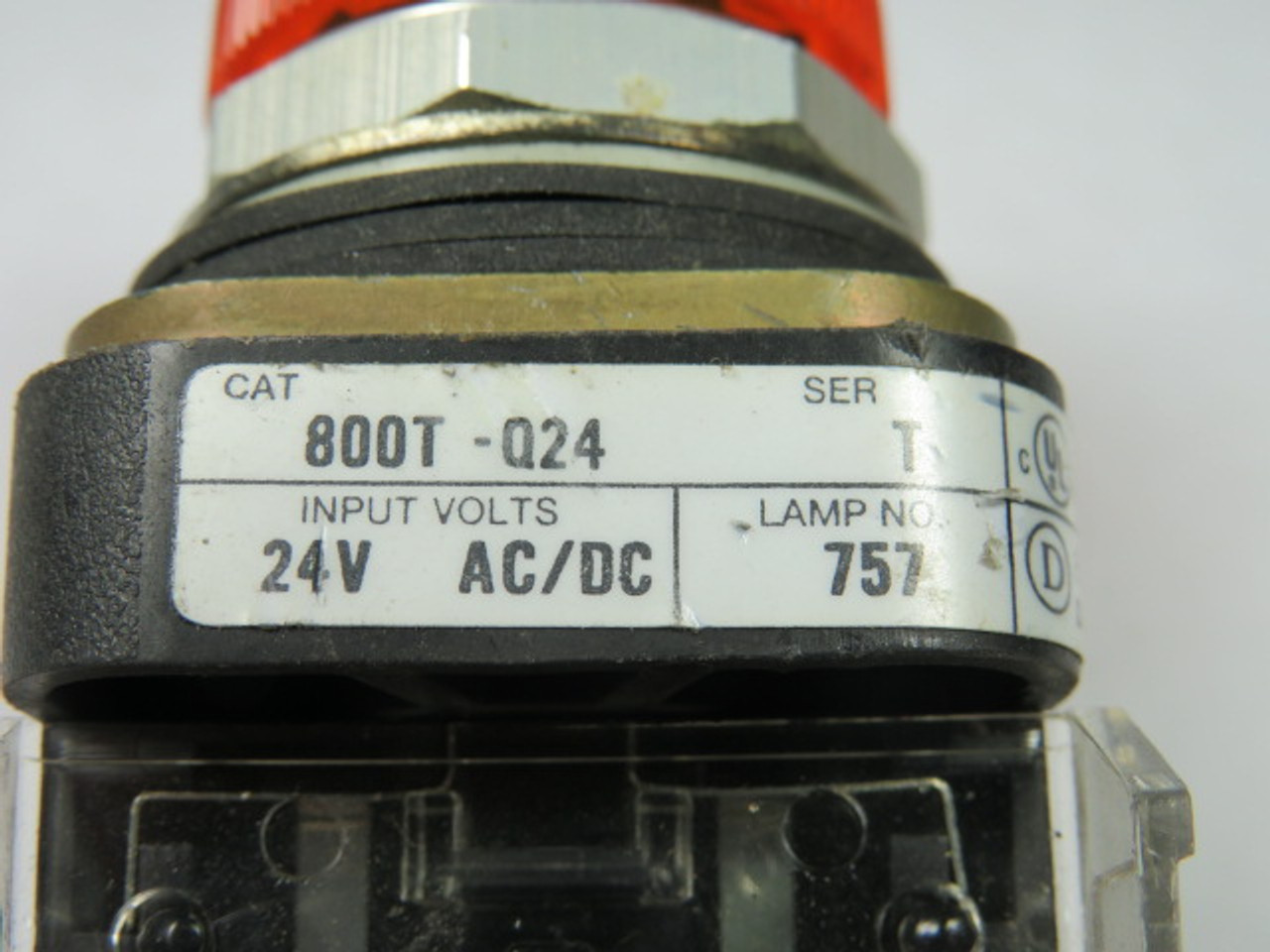 Allen-Bradley 800T-Q24A Universal Pilot Light 24V Amber Lens USED