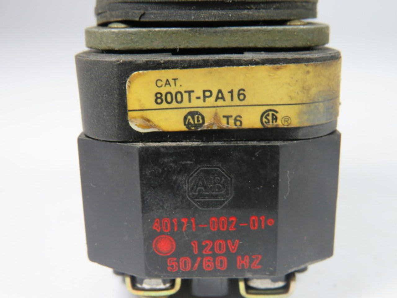 Allen-Bradley 800T-PA16A Push Button 120VAC 50/60Hz Amber Lens 1NO 1NC USED