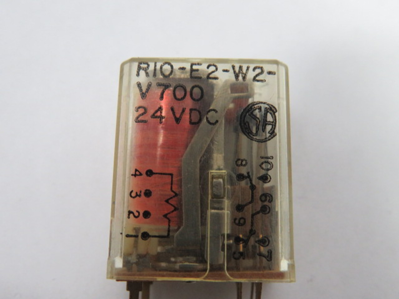 AMF Potter & Brumfield R10-E2-W2-V700 Ice Cube Relay 24VDC 7.5A 8-Blade USED