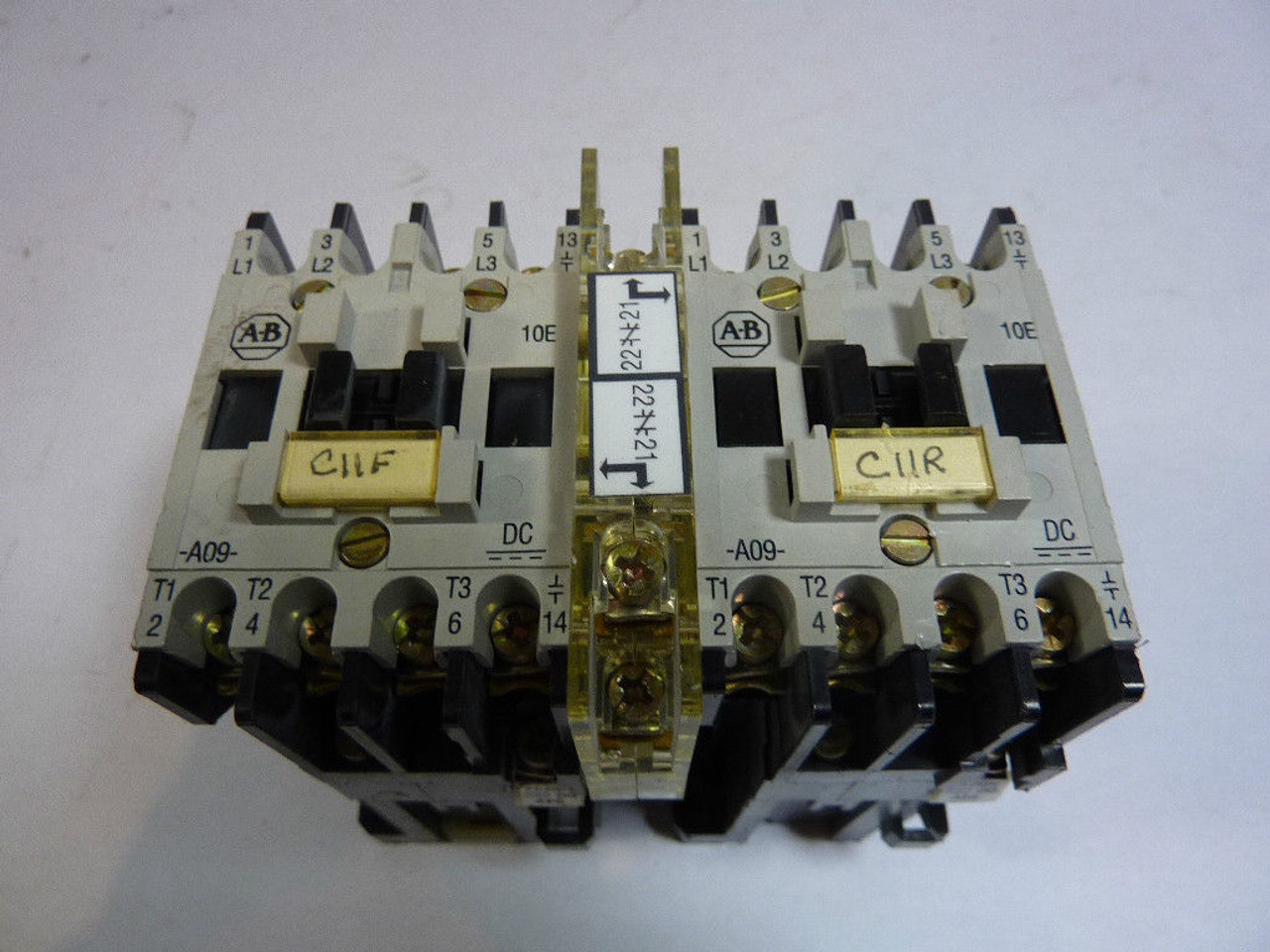 Allen-Bradley 104-A09NZ243 Contactor 24VDC USED