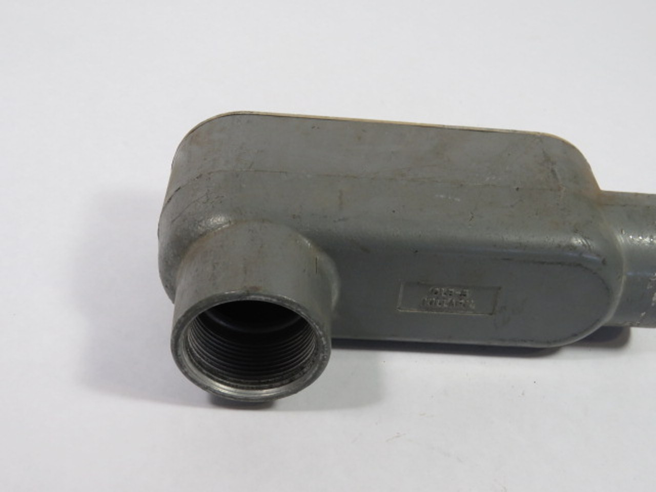 Killark OLB-5 Conduit Body W/ Cover L-Shaped 2-Hole 1-1/2" NPT Aluminum USED