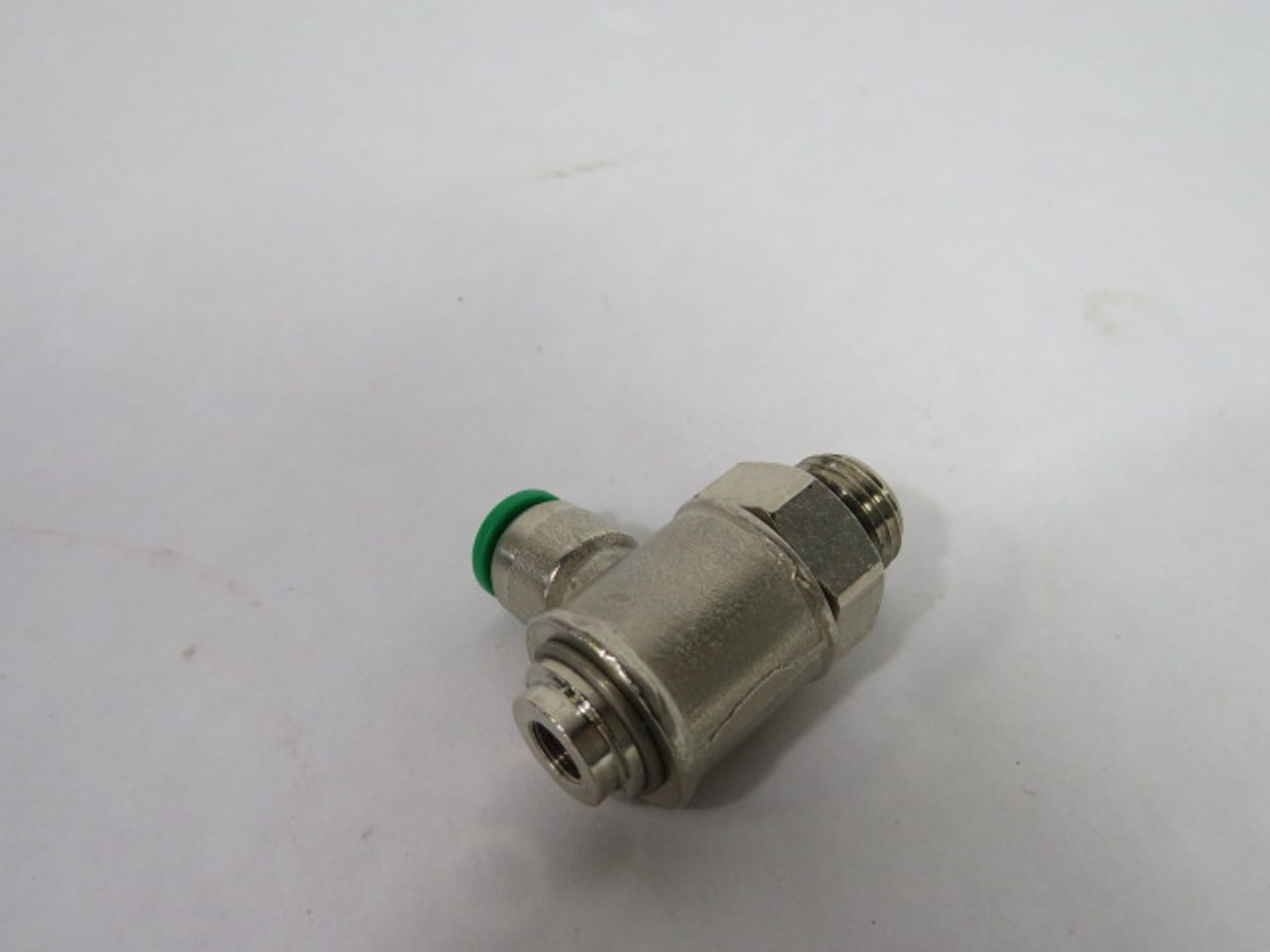 Numatics IN135C-104-020 Male Flow Control Valve 1/4" Tube 1/8" Port USED