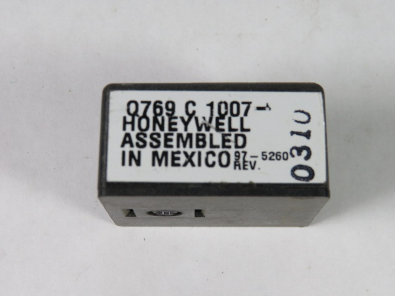 Honeywell Q769C1007 Adjustable Signal Adapter 0-2V to 10V USED