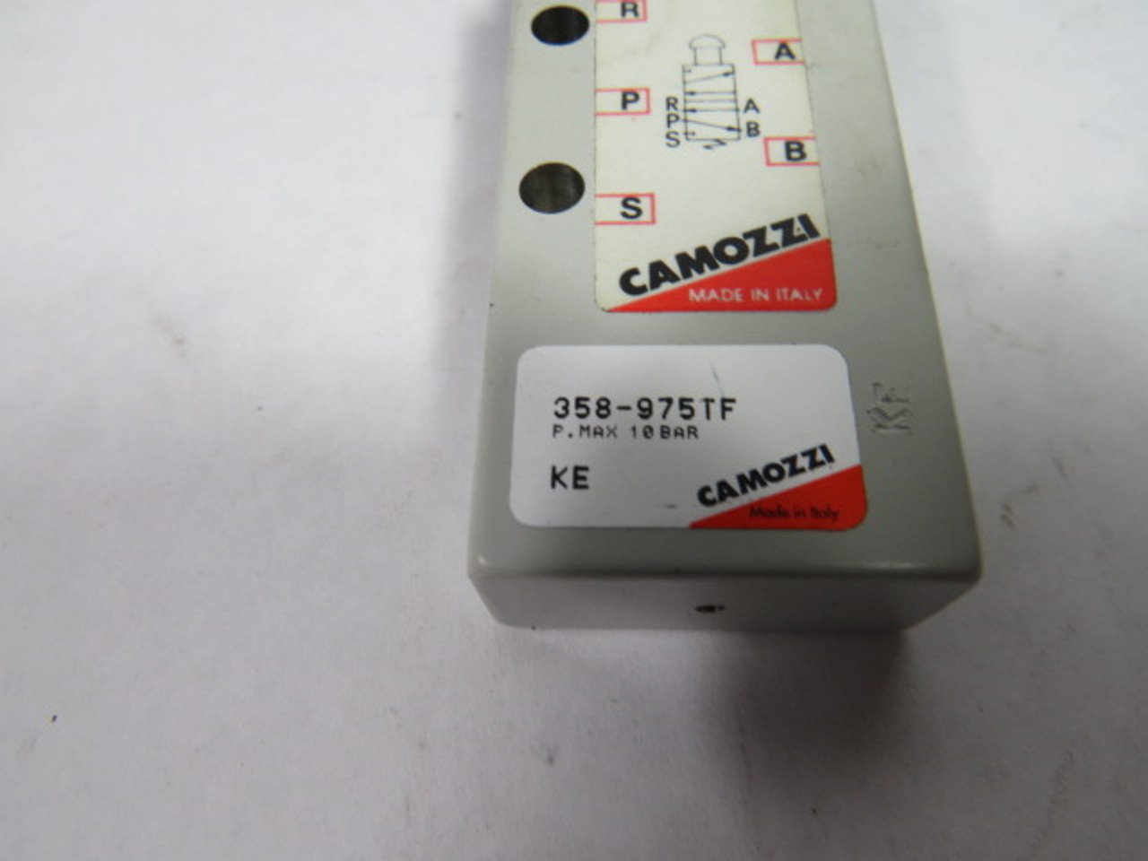 Camozzi 358-975TF Palm Switch Manually Operated Valve 10-Bar USED