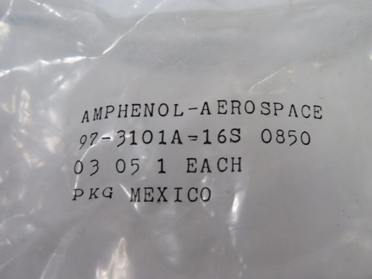Amphenol 97-3101A-16S Circular Connector ! NWB !