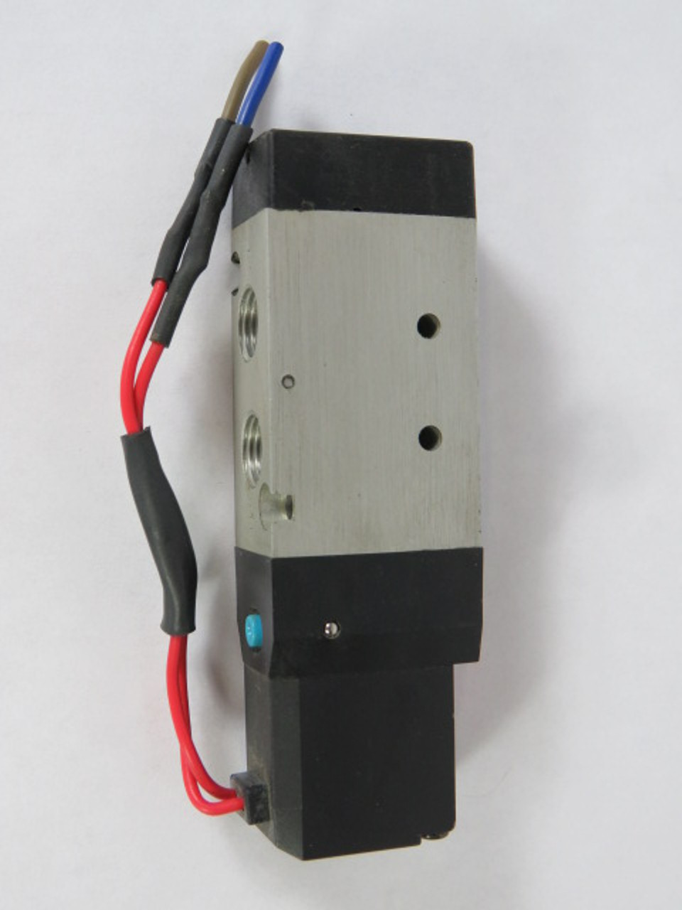 Kuroda RCS2413-01-200 Solenoid Valve 0.2-0.8MPa AC200/220V USED