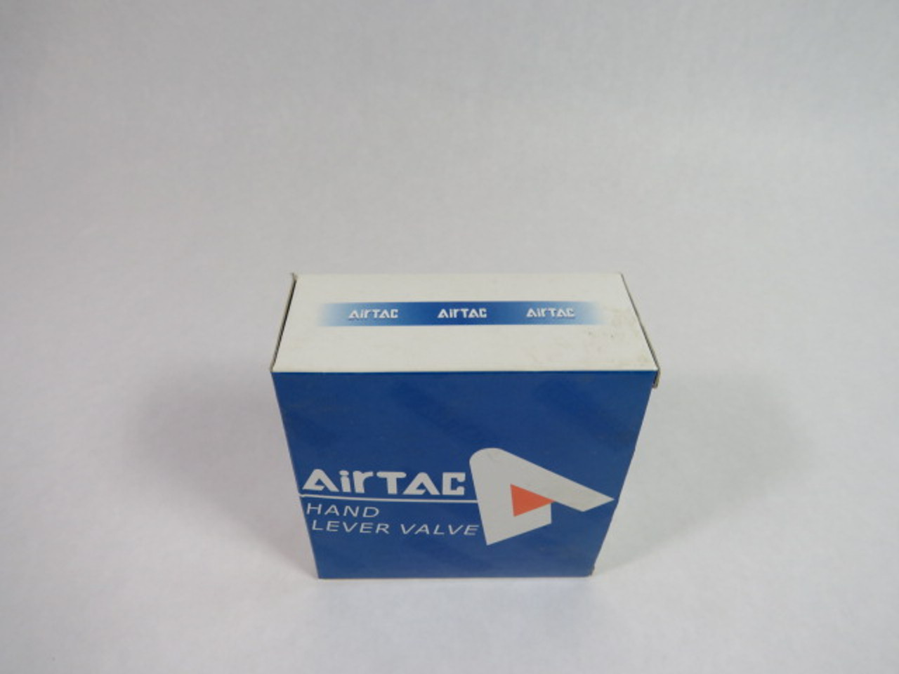 Airtac 4H330C-10 Pneumatic Hand Lever Air Valve 3/8" Port 0-116PSI ! NEW !